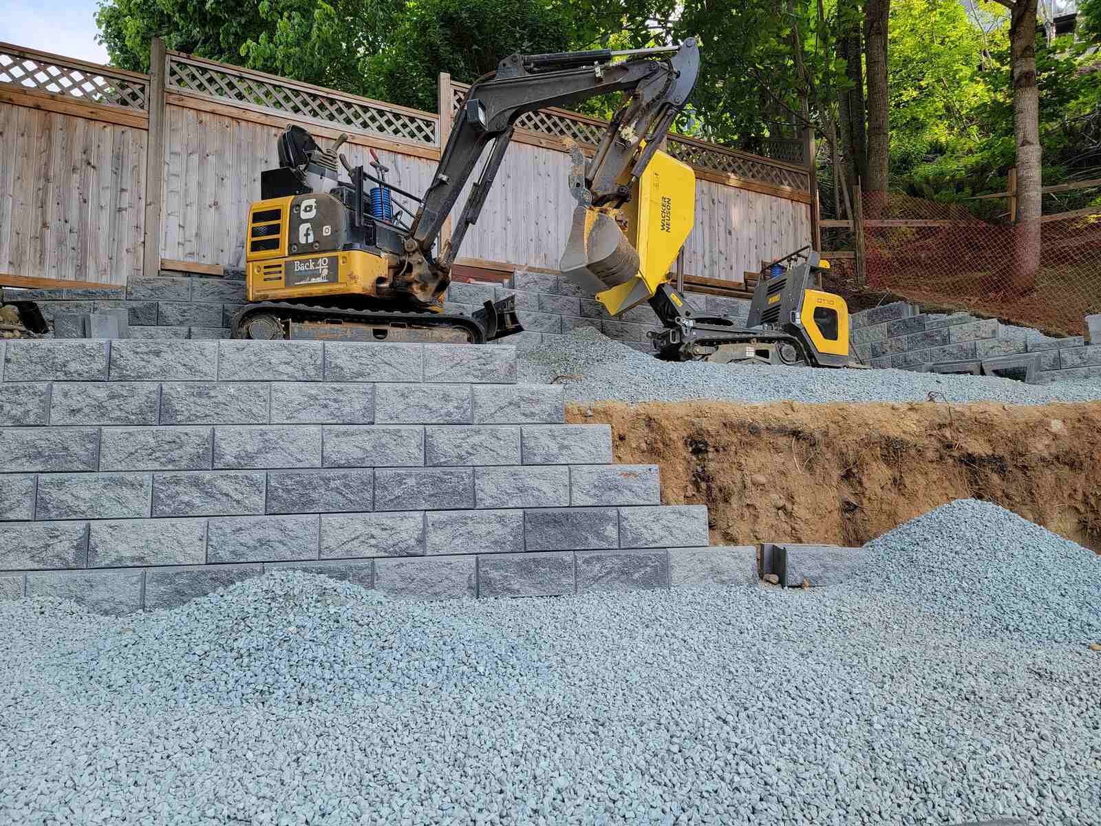 21_Retaining wall with well-placed landscaping stones and clean design by Back40 Landscaping in Mission, BC