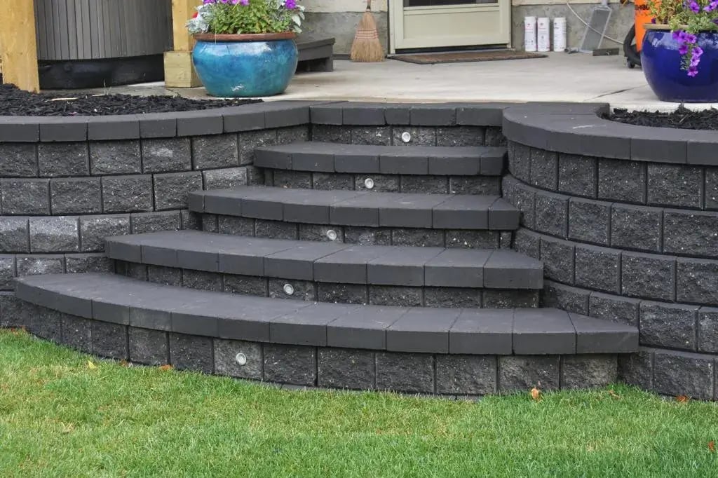 steps-charocal-pisa-II-with-revers-a-cap-steps-and-instep-led-lighting